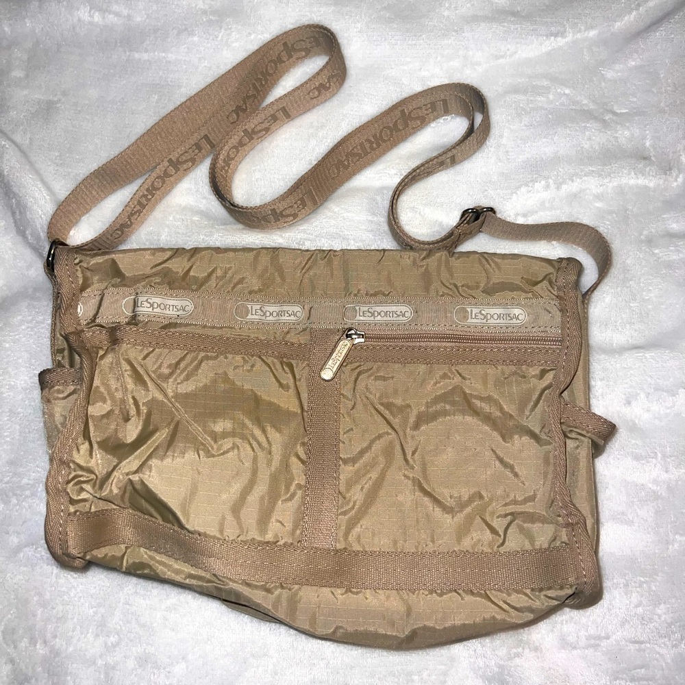 LeSportSac Vintage cream travel and go cross body bag